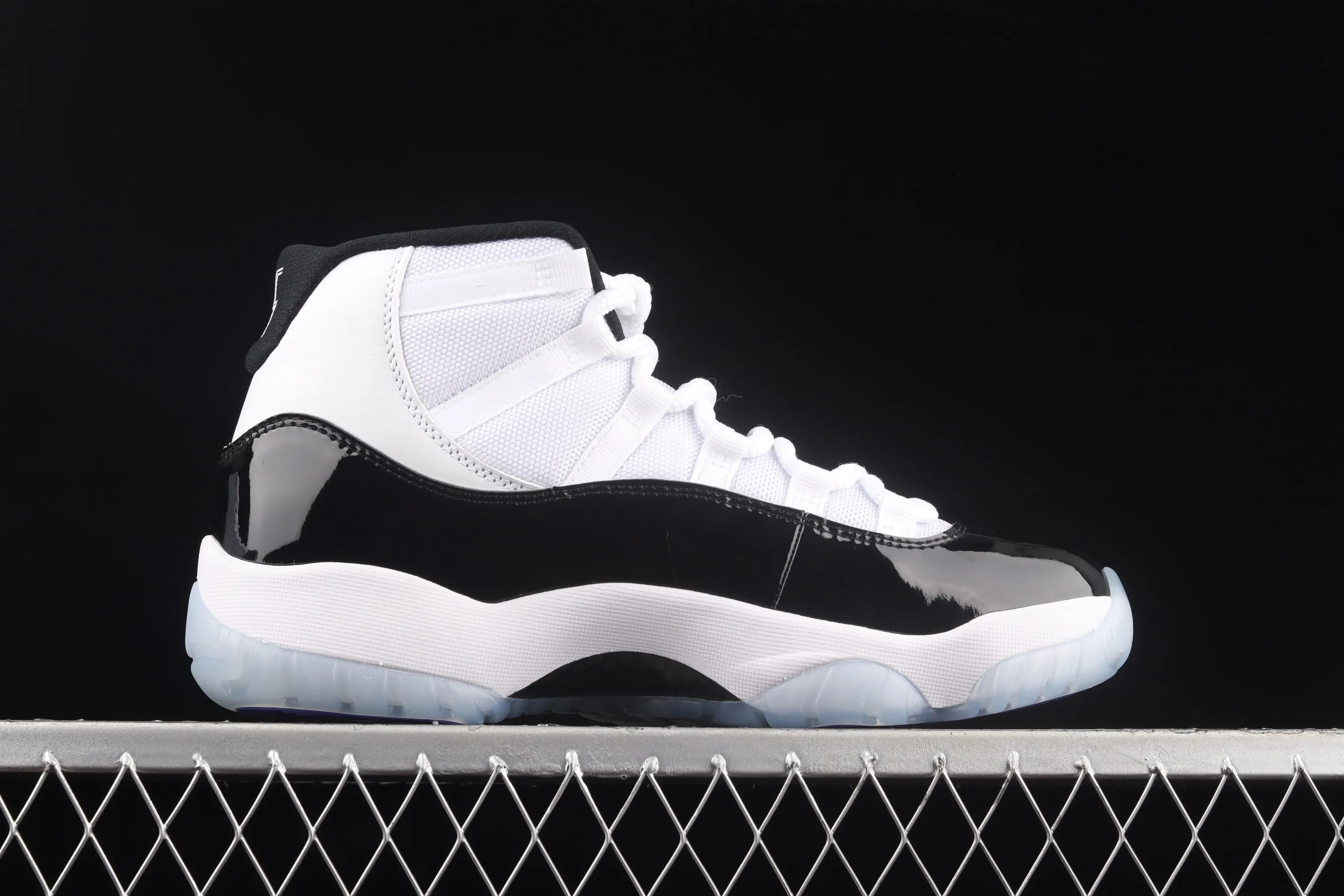 All categories Air Jordan Jordan series basketball shoes Air Jordan 11 F version Air Jordan 11Concord aj11 Concord black and white replica basketball shoes 378037-100